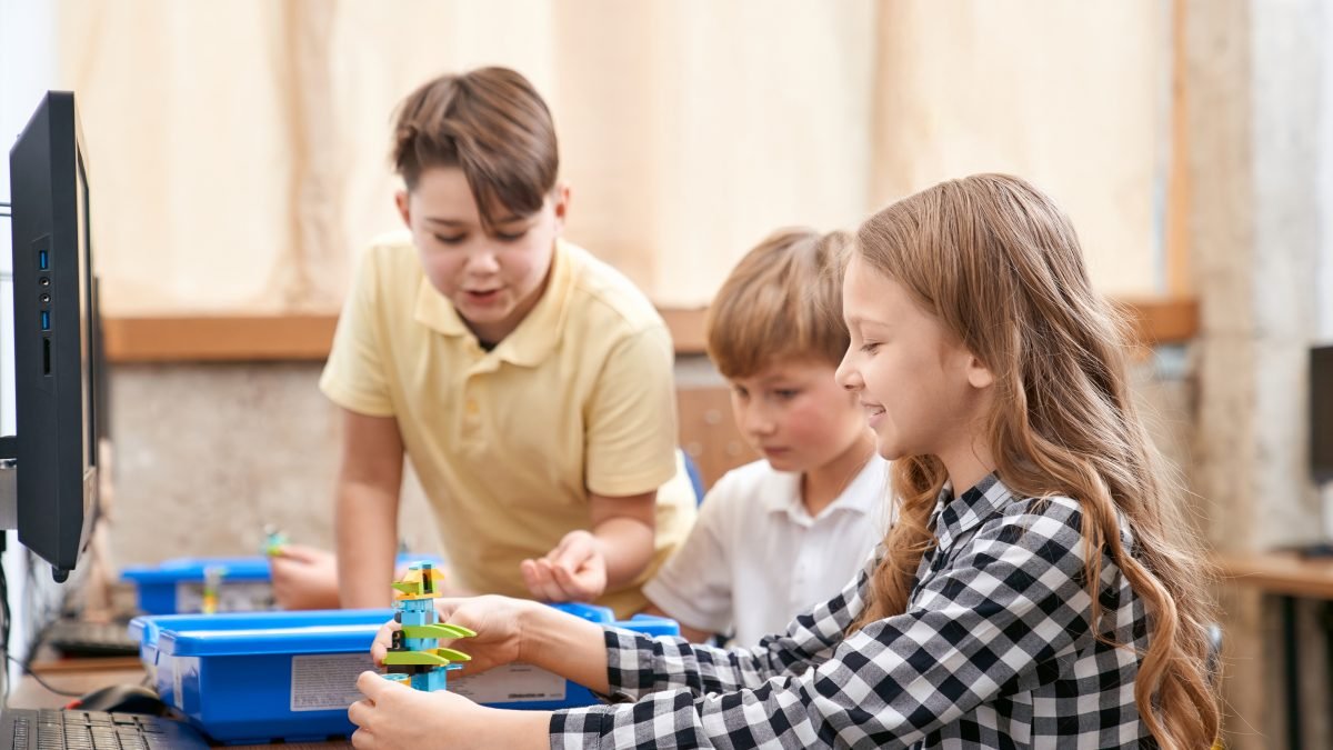 Top 5 Interactive Tools for improving teaching methods in India
